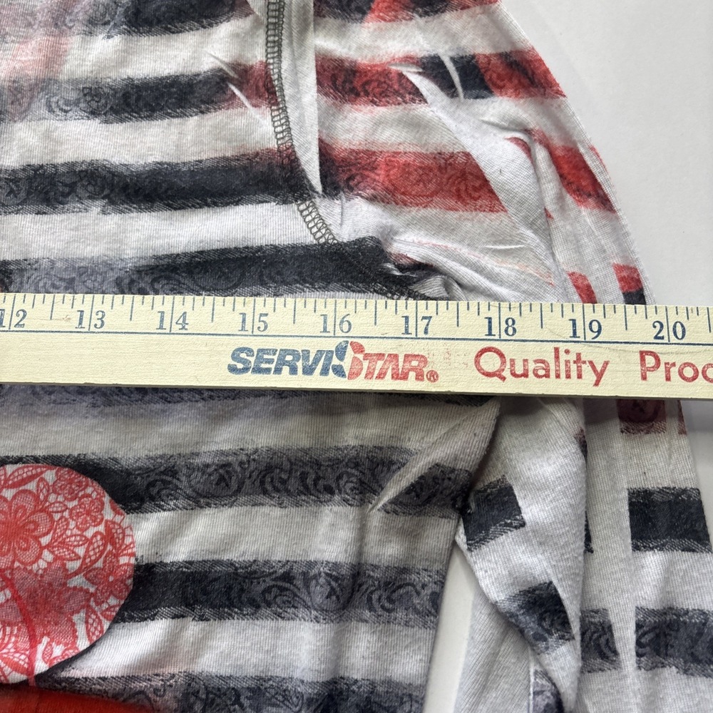 One World Black & White Striped Henley Top Hearts & Roses Print Women's Size XL - Picture 6 of 7